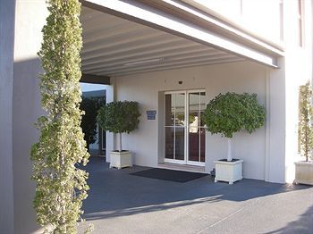 Breakout Motor Inn