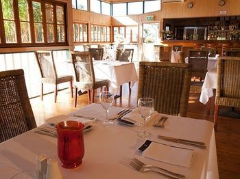 Villa Coachhouse Marina Resort