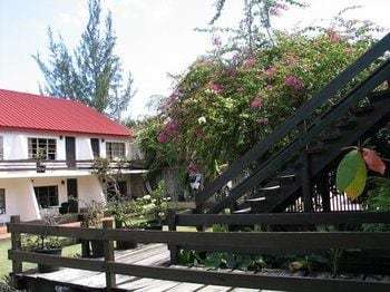 Hotel Sandy Point Village