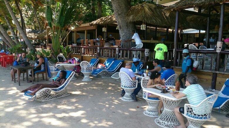 Hotel Village On The Beach