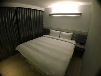 Central Hotel