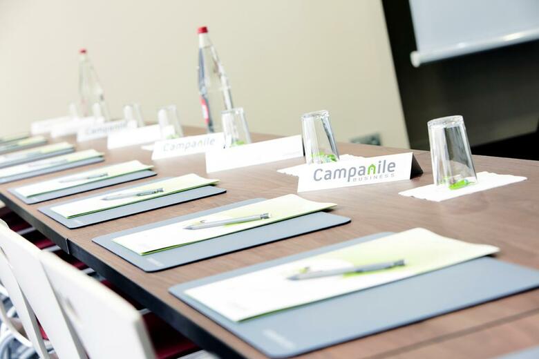 Hotel Campanile - Chantilly