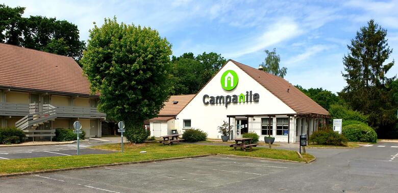 Hotel Campanile - Chantilly