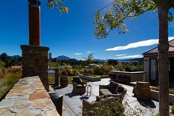 Posada Websters On Wanaka Lodge