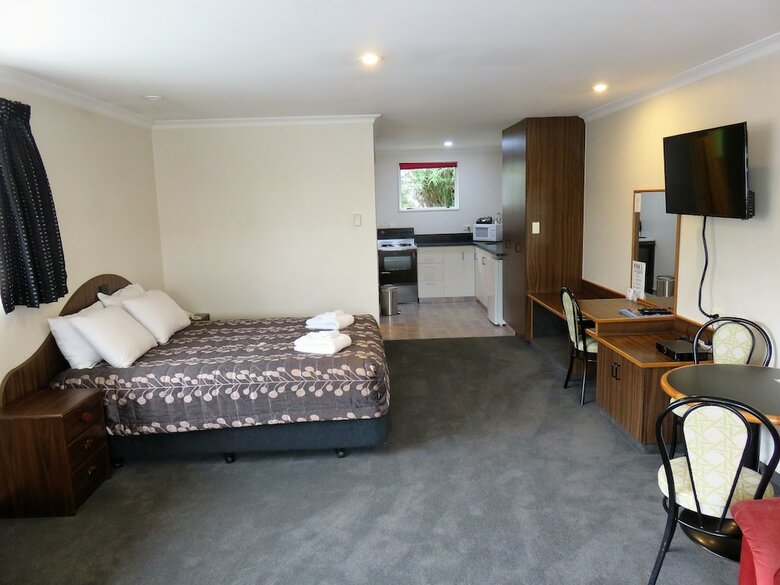 Hotel Admirals Motor Lodge