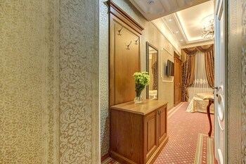 Belletage Hotel