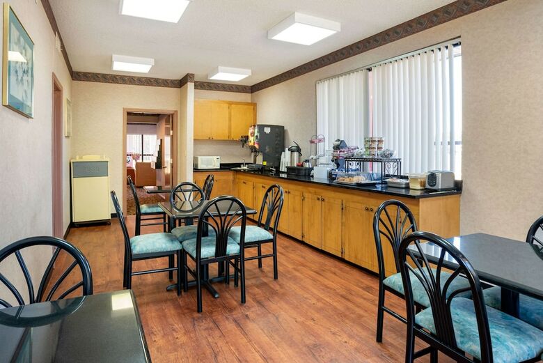 Hotel Econo Lodge Inn And Suites