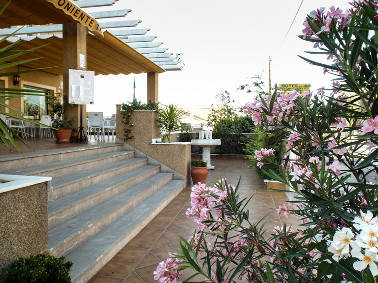 Hotel Poniente