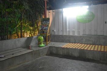 Baan Park Raak Backpacker Hostel