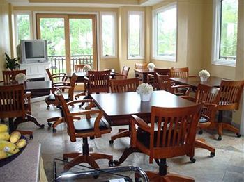 Bed & Breakfast Ocean Inn And Suites