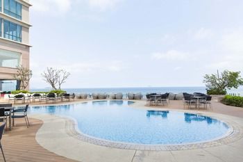 Diamond Bay Hotel