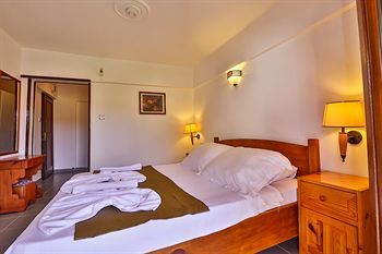 Zinbad Hotel