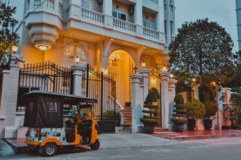 Aparthotel Chateau The Meliya