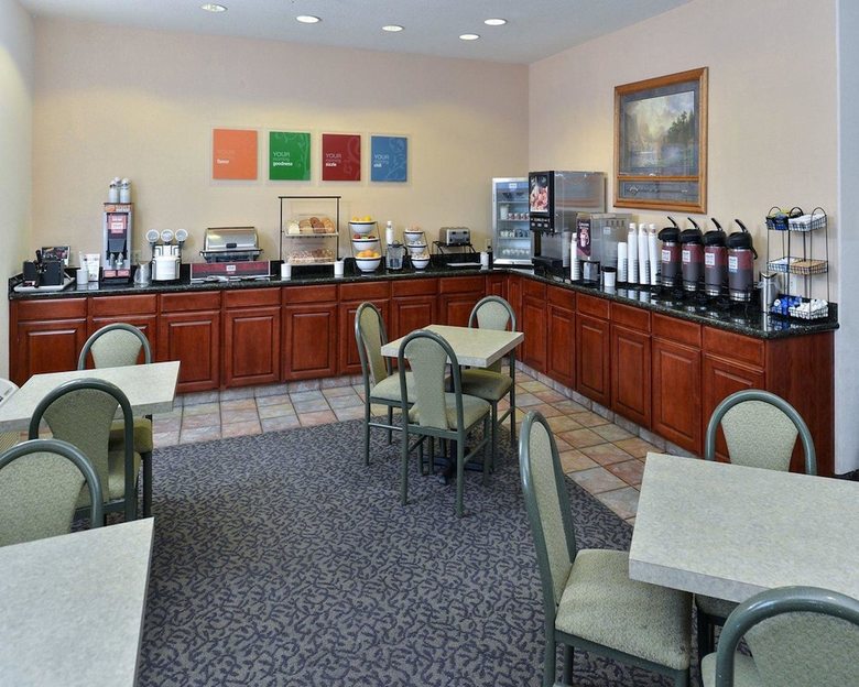 Hotel Comfort Inn And Suites