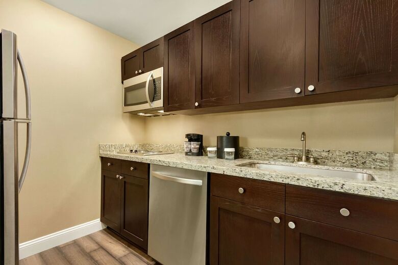 Hotel Embassy Suites Savannah