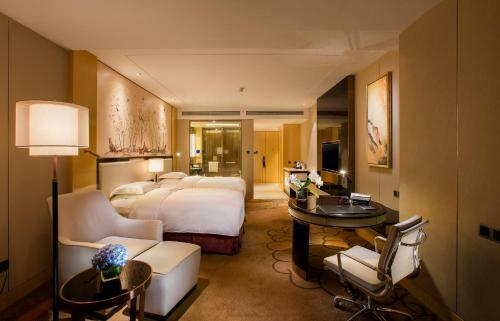 Hotel Hilton Wuhan Riverside