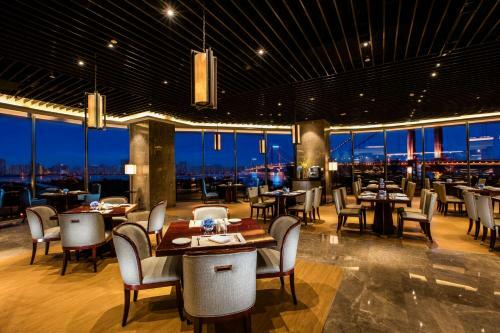 Hotel Hilton Wuhan Riverside