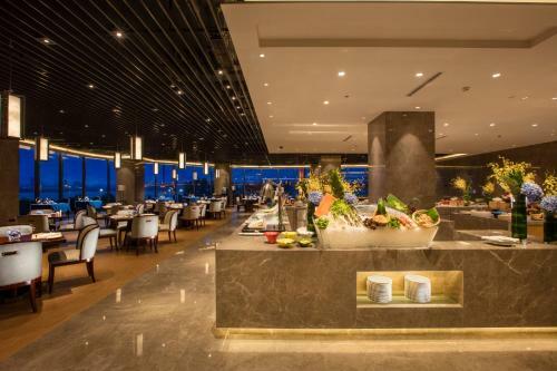 Hotel Hilton Wuhan Riverside