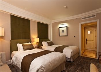 Royal Grace Hotel