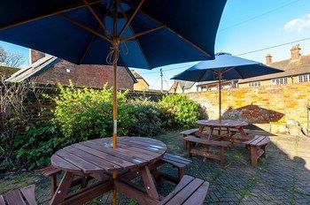 Hostal Sheaf Of Arrows