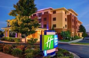 Holiday Inn Express Hotel & Suites Springfield