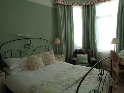 The Broadfield Hotel