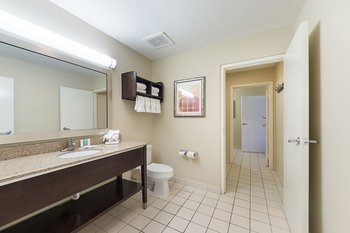 Hotel Comfort Suites Beachside