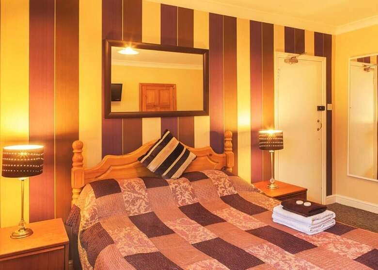 Hotel 261