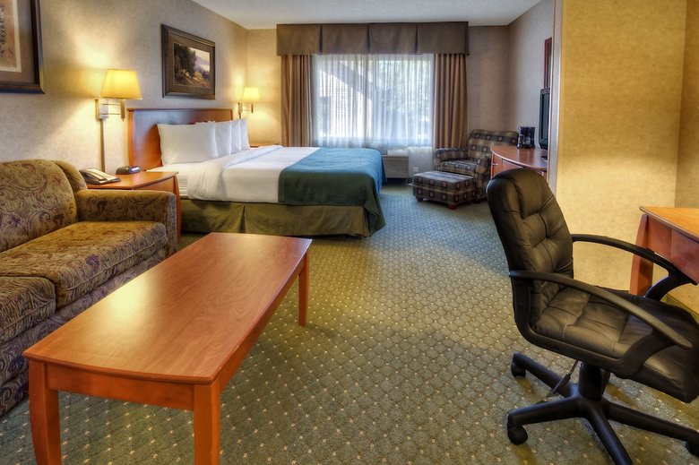 Hotel Quality Inn & Suites