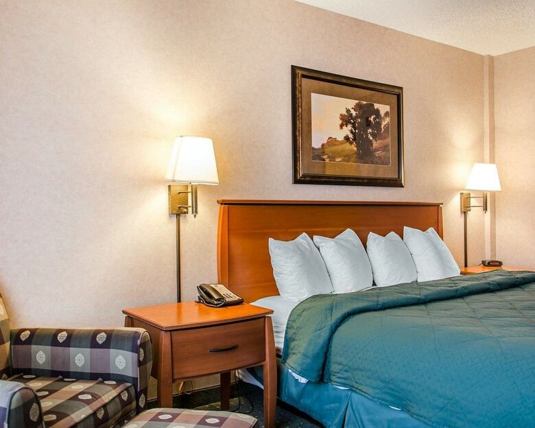 Hotel Quality Inn & Suites
