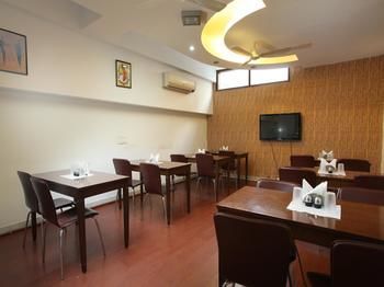 Hotel Oyo Premium Near Mega Mall