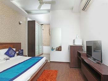 Hotel Oyo Premium Near Mega Mall