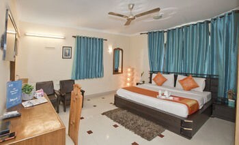 Hotel Oyo Rooms Cyber Hub Dlf