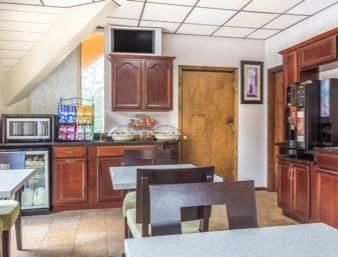 Hotel Howard Johnson Inn Athens