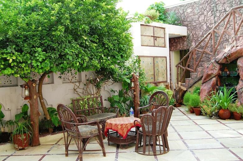 Sai Home Stay Bed And Breakfast