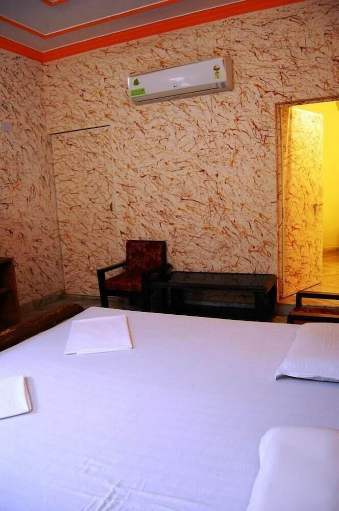 Sai Home Stay Bed And Breakfast