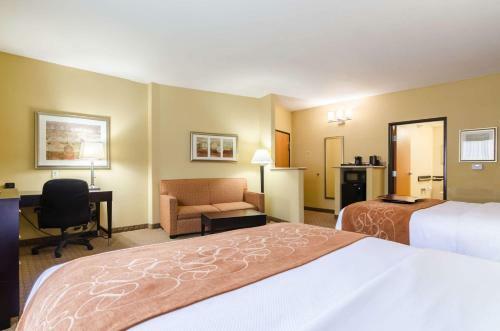 Hotel Comfort Suites Salina