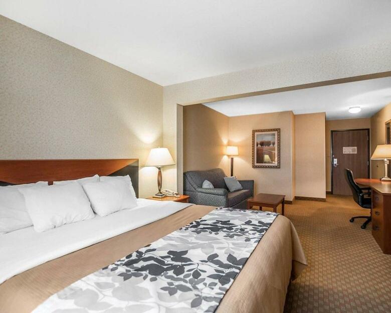 Hotel Sleep Inn And Suites Salina