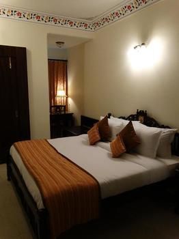 Hotel Umaid Residency