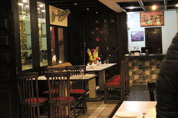 Hotel Dynasty Resort, Khurpatal