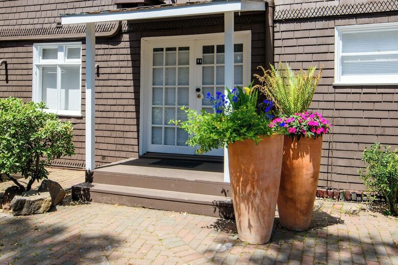 Hostal Cedar Gables Inn