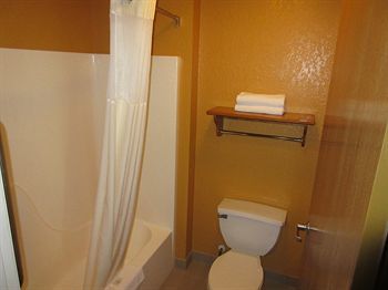 Hotel Parkfield Inn