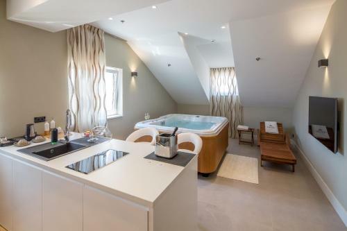 Cornaro Hotel
