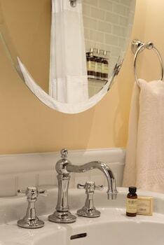 Bed & Breakfast Brannan Cottage Inn