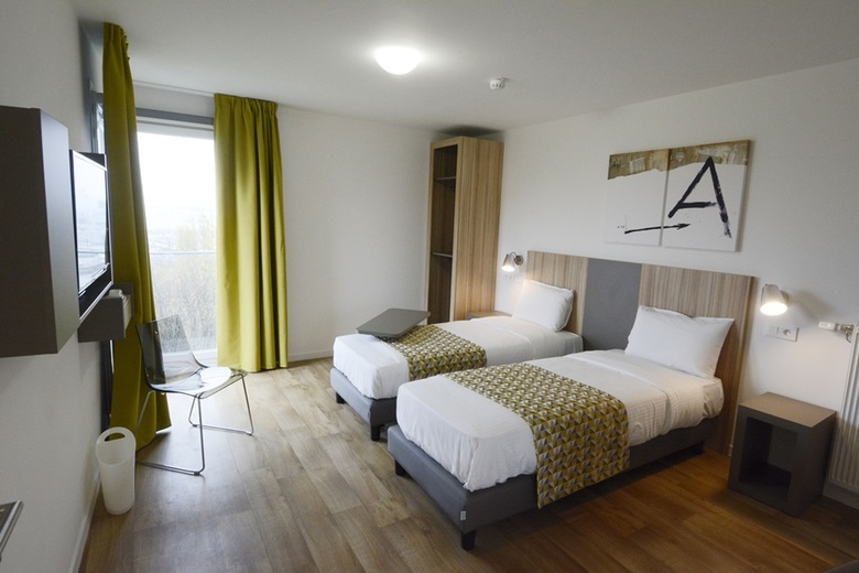 Hotel Lodge In M.i.s