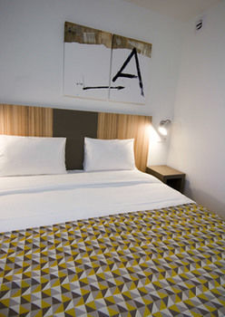 Hotel Lodge In M.i.s