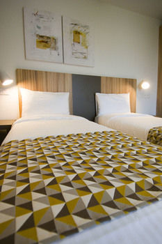 Hotel Lodge In M.i.s