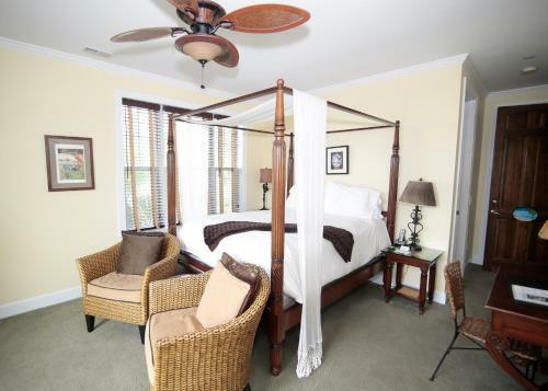 Bed & Breakfast Water's Edge Inn