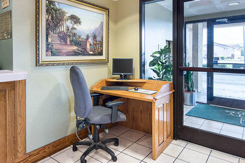 Hotel Quality Inn & Suites