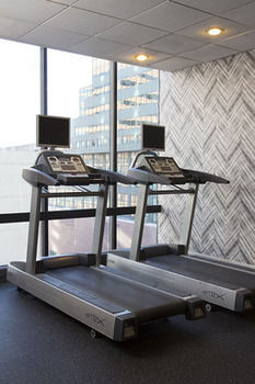 Hotel Brookshire Suites Baltimore's Inner Harbor